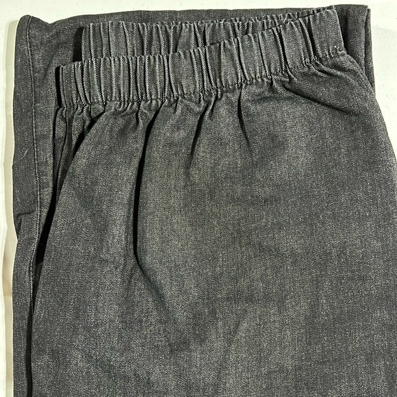 Women’s pant bundle - Picture 1 of 4